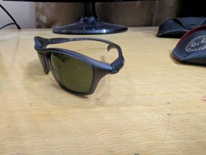 Iconic Ray-Ban Cutters Sunglasses