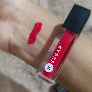 Earrings and sugar lipstick combo