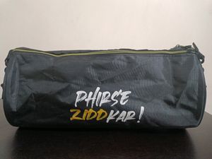 Polyester Duffle Bag For Unisex,Multi Colour ,And Black Polyester Muscle Blaze Bag For Gym .Zip Closure.Shape-duffle. Waterproof
