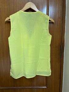 🆕H&amp;M Lemon Yellow Women Top