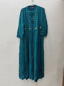Women Kiaasa Kurta