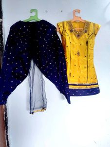 Girls&#39; Traditional Indian Dress Set
