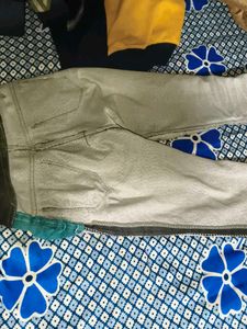 Boy&#39;s Grey Casual Pants
