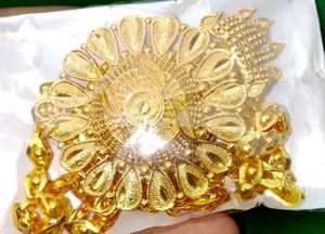 Gold Tone Pendant Necklace