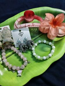 Jewellery hamper