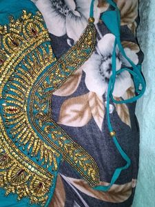 Beautiful 😍 Gown Every Purchase Free Gift 🎁 Insi
