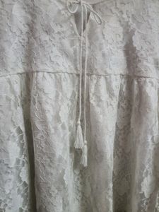 ✨️✨️Price DROP✨️✨️White Lace Top