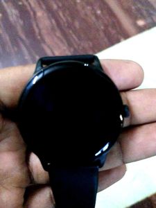 Circle Shape Fire Boltt Hurricane Smartwatch ⌚🖤