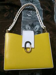 Stylish And Trendy Sling Bag