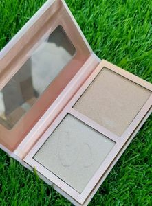Makeup Revolution Highlighter Palette