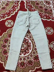 Stylish Light Wash Jeans