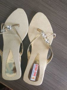 heels with hand bag