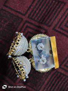 Women Jhumka