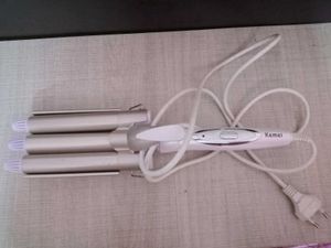 KEMEI TRIPLE TONG HAIR WAVER