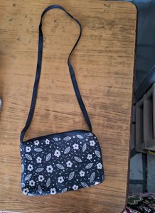Combo Of 18 Products 💥 Hair Claw Clips &amp; Bag
