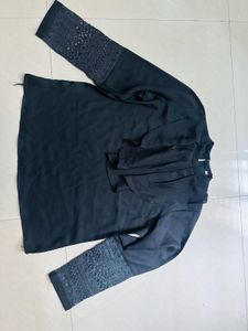Chic Black Full-Sleeves Top – Just ₹500!