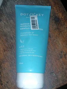 Dot &amp; Key Face Wash
