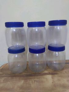 6 Plastic Storage Containers