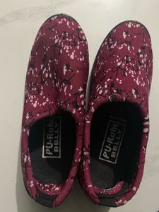 Stylish Maroon Bellies
