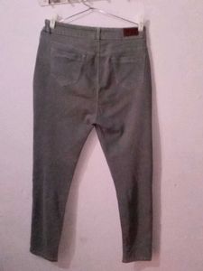 Gray Denim Jeans 👖Girls 30waist