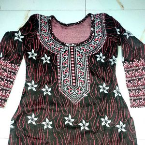 Floral Patterned Kurti
