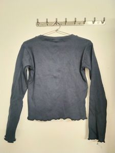 Simple Everyday Fitted Top.