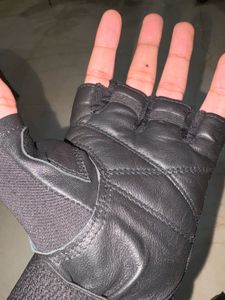1kg Dumbbells &amp; Gloves Set
