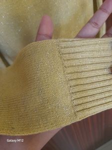 Stylish Yellow Sweater Full Tight Sleeve For Winte