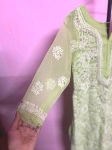 Lucknow A-line Chikankari Kurti With Inside Lini