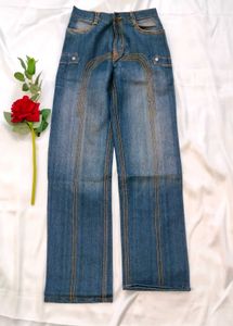 Straight Leg Jeans 👖✨
