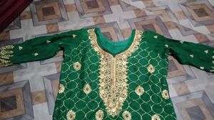 Elegant Green Embroidered Kurta