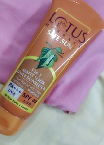 Lotus Herbals Safe Sun SPF 40