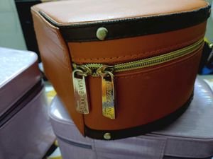 Makeup Box or vanity