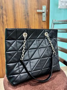 Chic Quilted Black Tote Bag