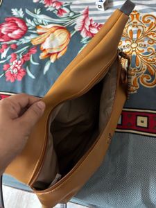 Baggie Sling Bag
