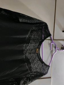 Black Maxi Dress With Laced Sleeves Of Size - Xl.