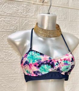 Galaxy Print Bikini 👙 Top Size 32 To 34 Inches