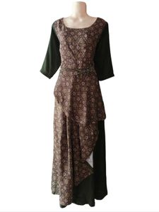 Elegant Indo-Western Layered Dress 🌿