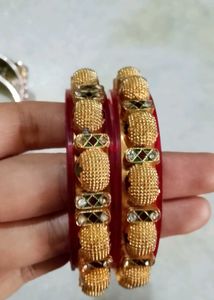 Rajeshthani Look Bangles With Circle Design