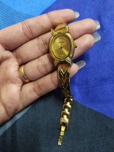 SONATA Women Golden Analogue Watch
