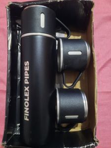 Thermas Water Bottle With 2 Cups