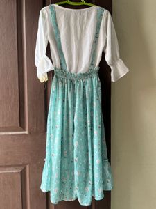 Cute Floral Dress with Suspenders