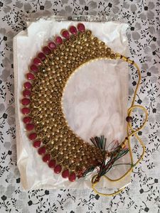 Elegant Necklace Set new with box