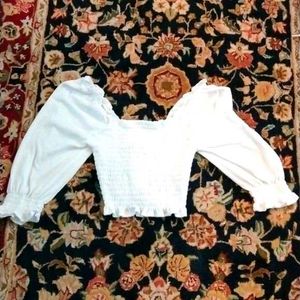 Cute White Beachy Off Shoulder Crop Top