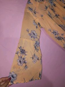 Light Yellow Top 💛