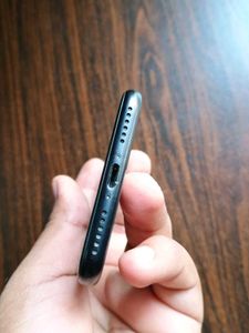 Apple Iphone SE 2020 128 GB INTERNAL