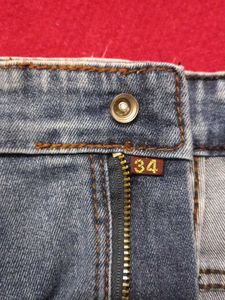 Distressed Denim Jeans top fit