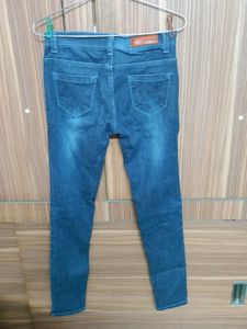 Blue Jeans Distressed