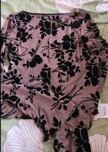 SAVANA SHEER TOP