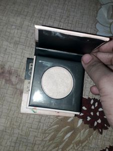 Faces Canada Highlighter